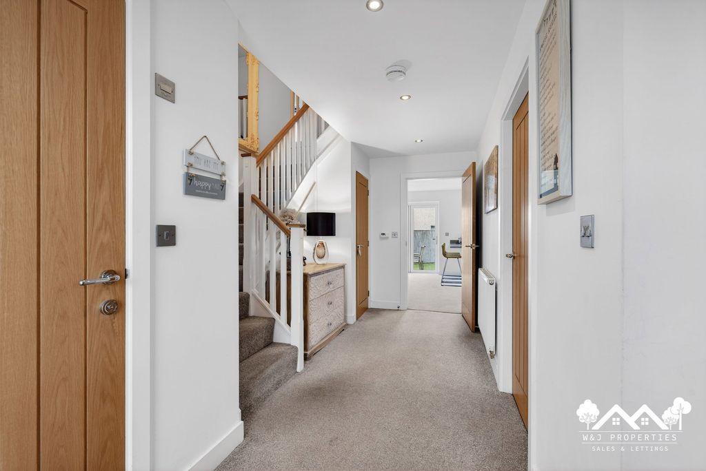 Property photo 2 of 44