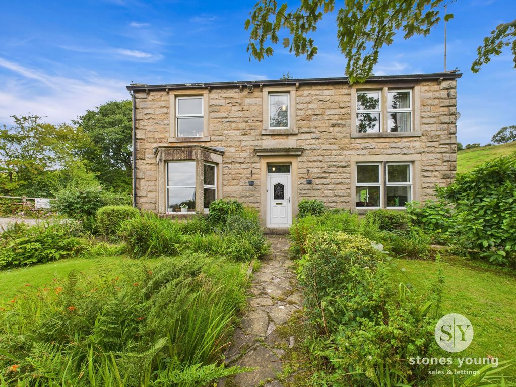 Property photo 1 of 35