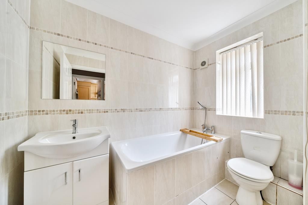 Property photo 3 of 22 Bathroom