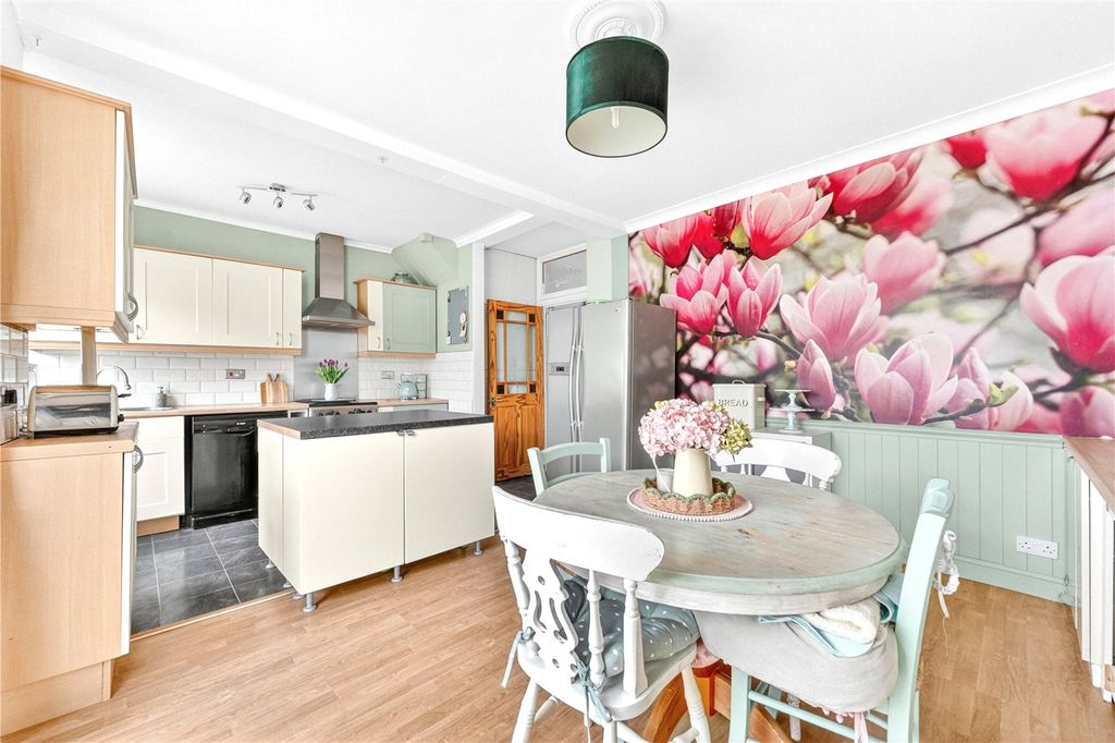 Additional image 6 of 4 bed terraced house for saleRichmond Avenue, Highams Park, London E4