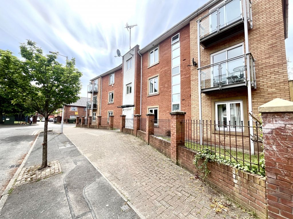 Property photo 1 of 11 3Â Bedroom Apartment For Sale
