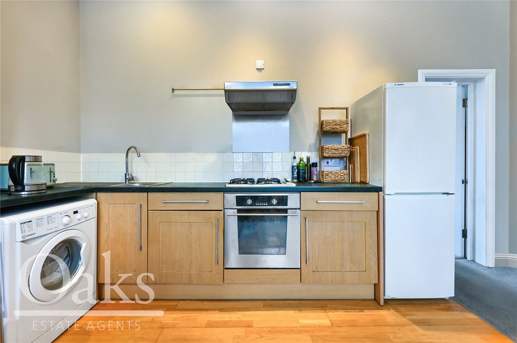 Property photo 3 of 8 Picture No. 12