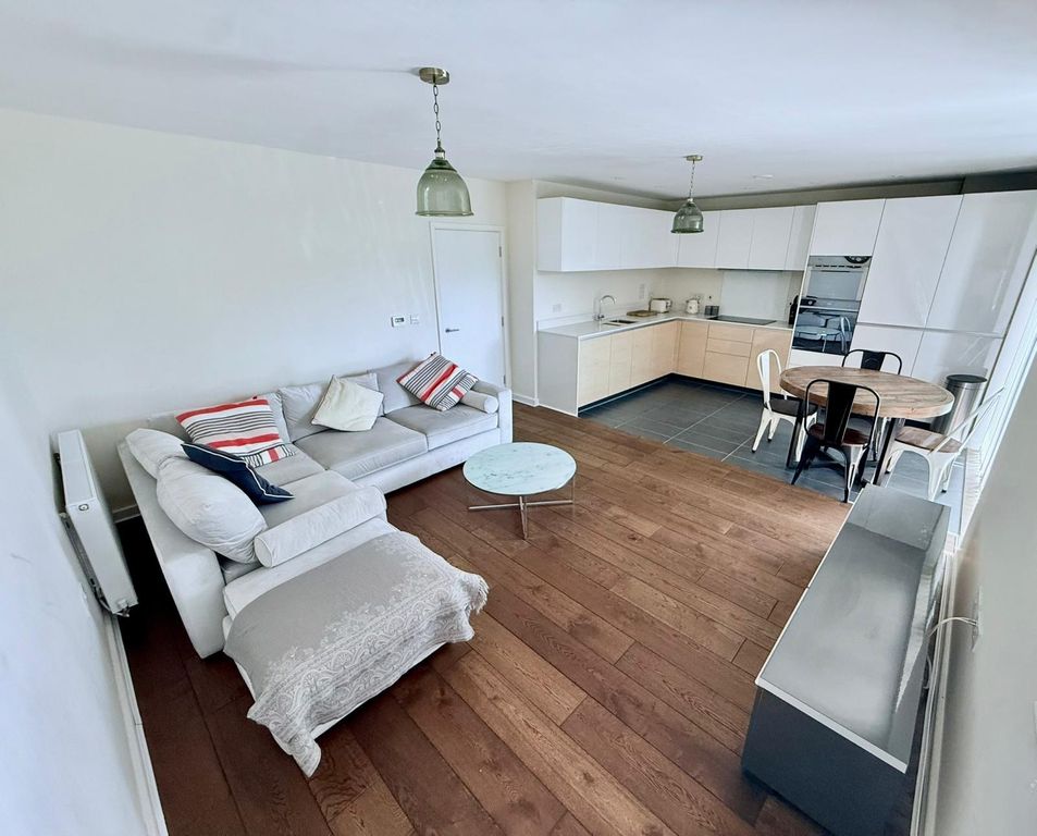 Property photo 2 of 12