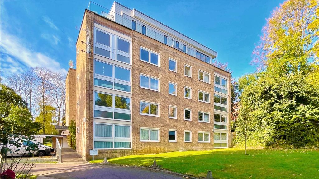 Property photo 3 of 12