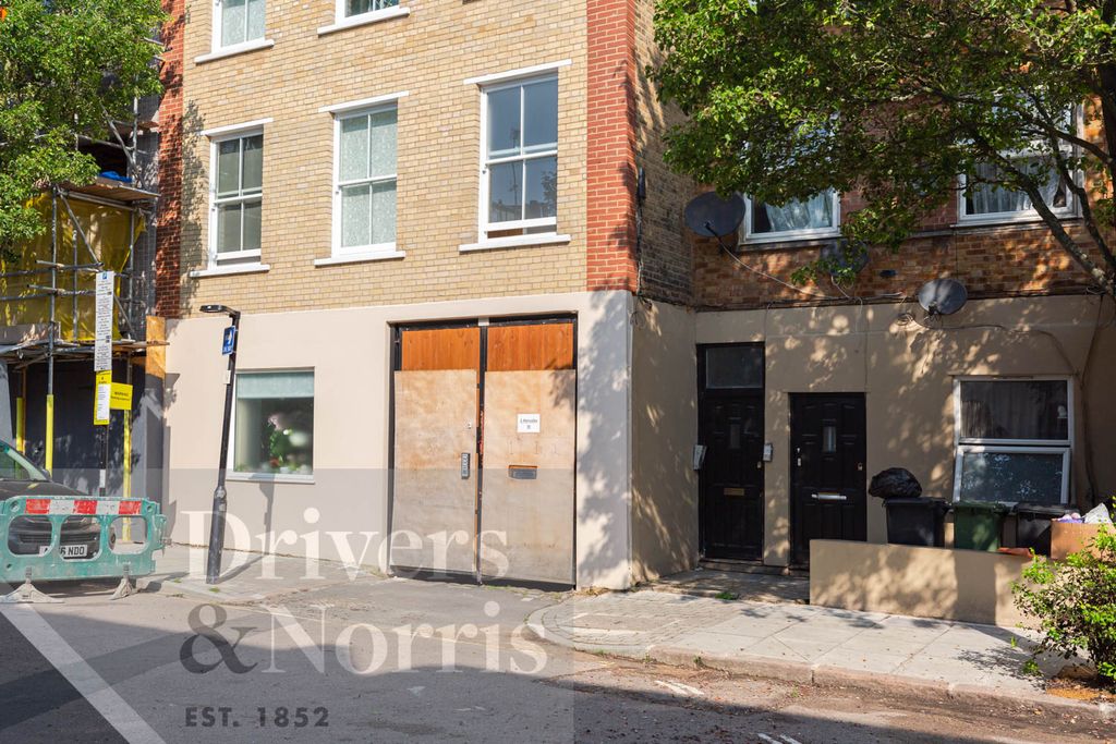 Property photo 2 of 10 1A Hercules Street N7 6At (2)