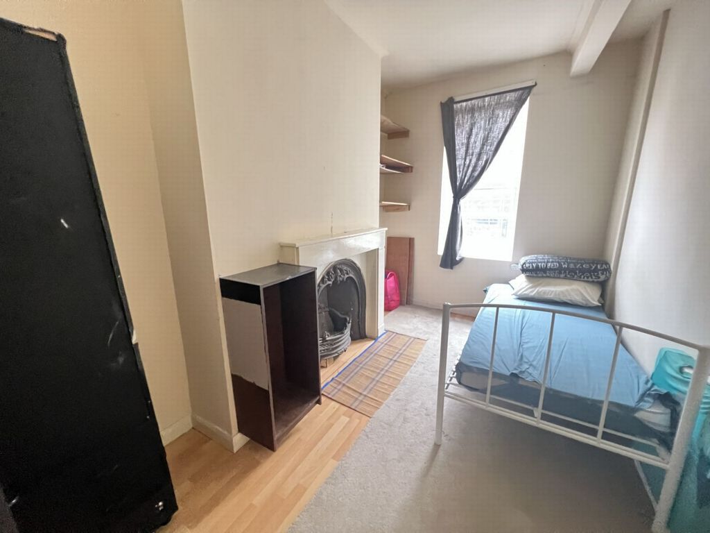 Property photo 3 of 3 Bedroom