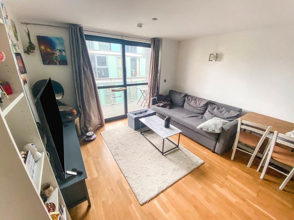 Property photo 2 of 12