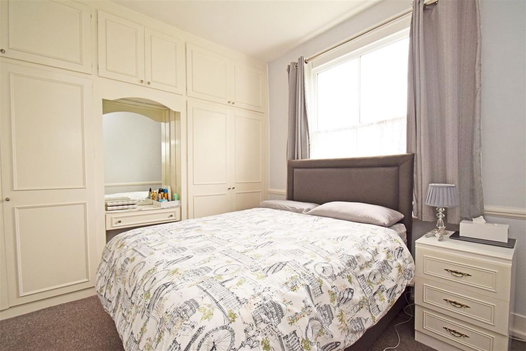 Property photo 3 of 8 Property Photo