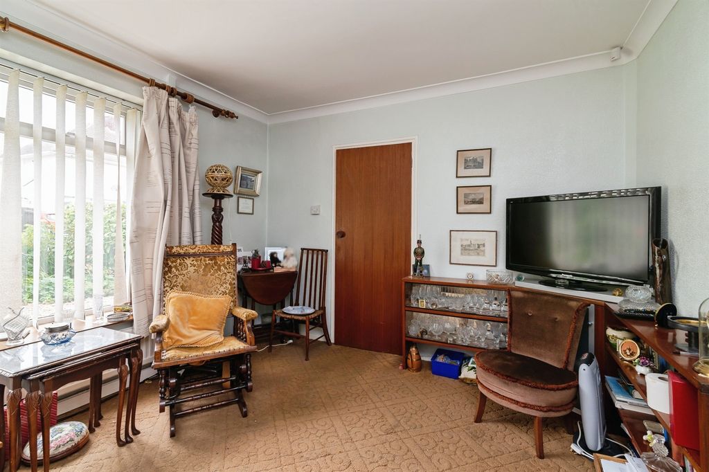 Property photo 3 of 17
