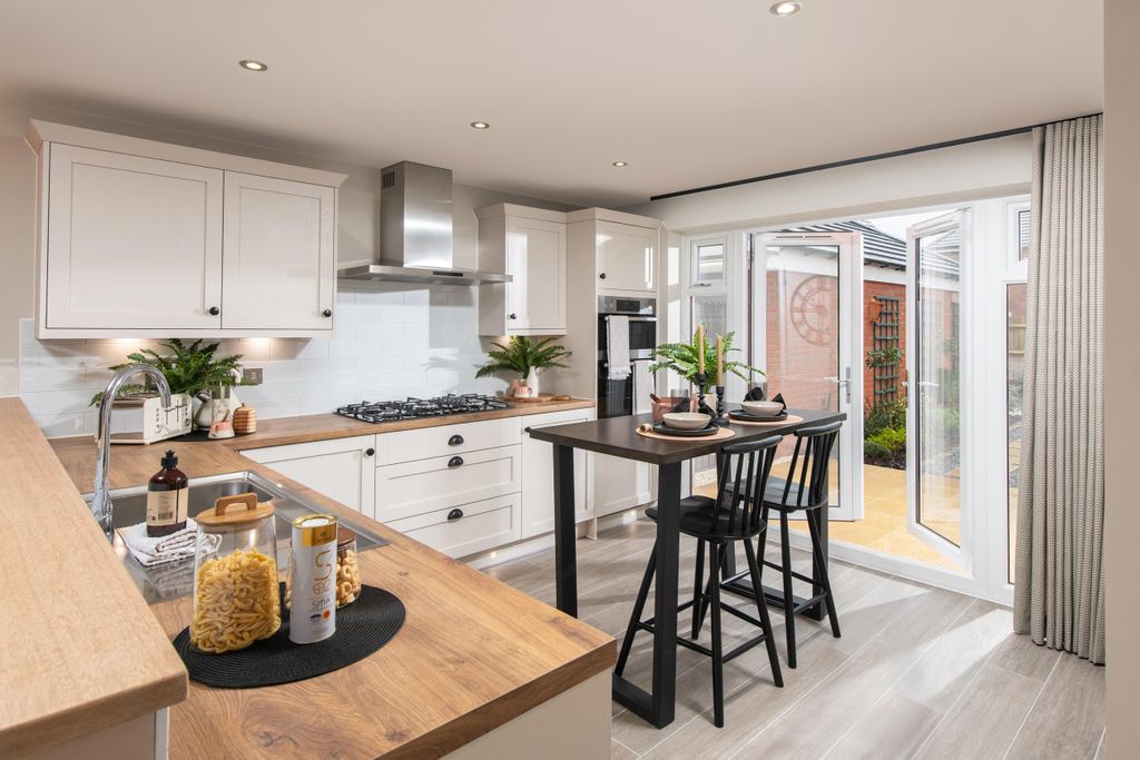 Property photo 2 of 10 Dwh Em Queens Manor Avondale Kitchen