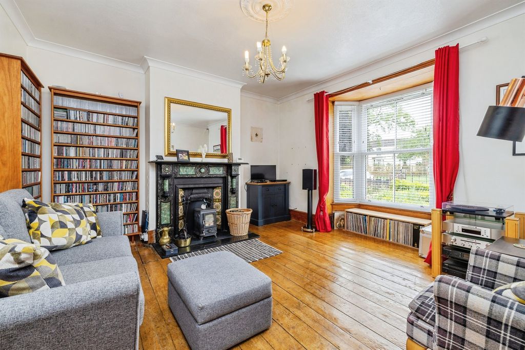 Property photo 2 of 24