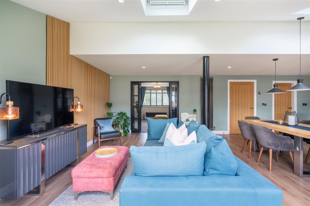 Property photo 2 of 16 _A7R3419-Hdr.Jpg