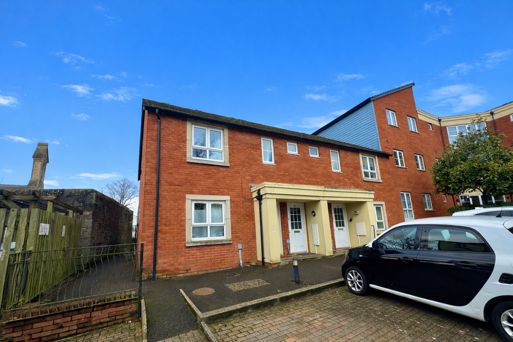 Property photo 1 of 9 Front View