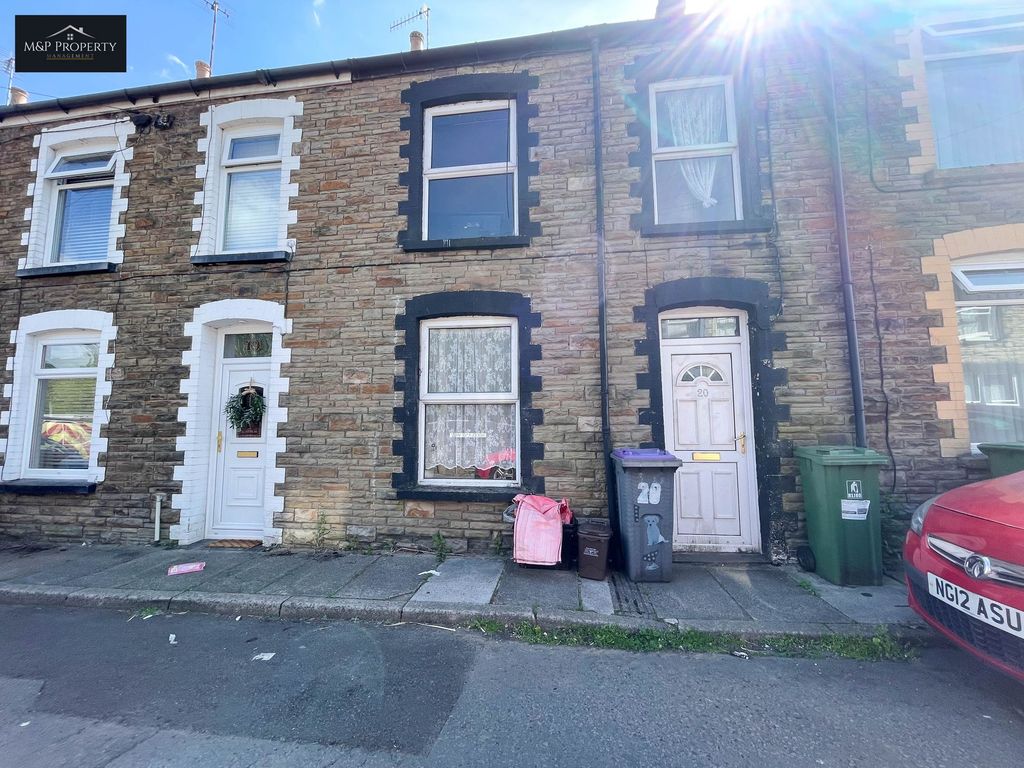 Property photo 2 of 22