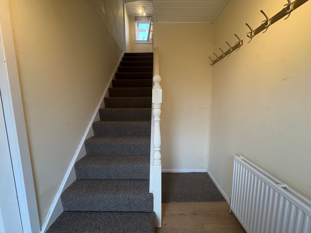 Property photo 2 of 12 Hallway