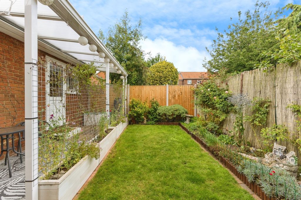 Property photo 3 of 17