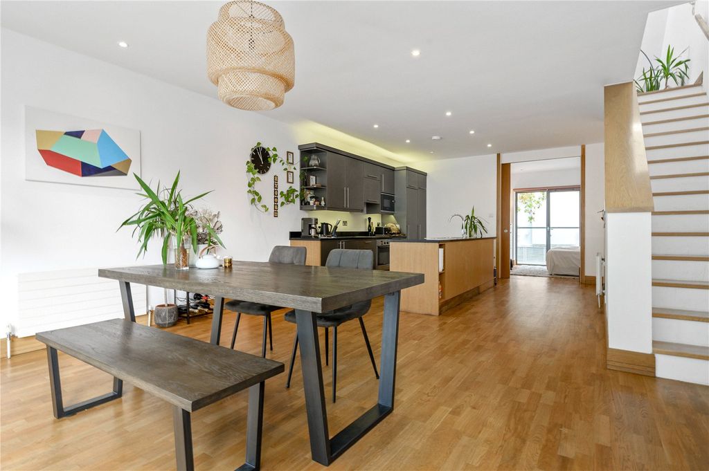 Property photo 2 of 15 Kitchen/Dining Room