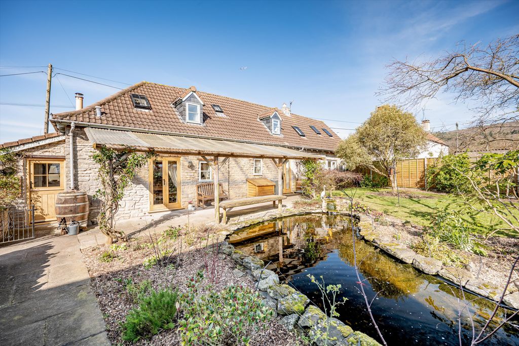 Property photo 1 of 31 Image