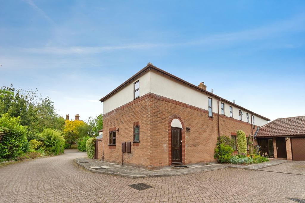 Property photo 1 of 16 Pbox-Img.Jpg