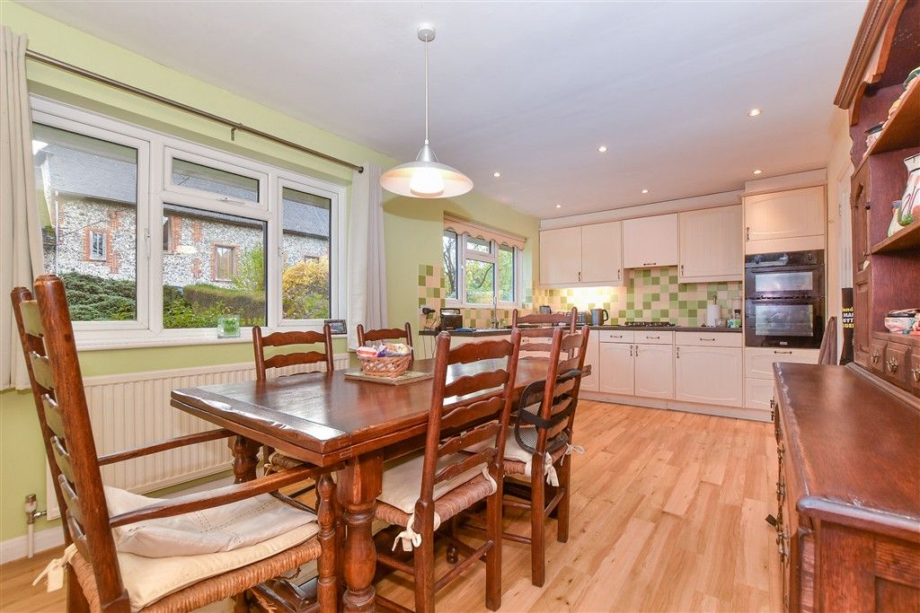 Property photo 3 of 13 Kitchen