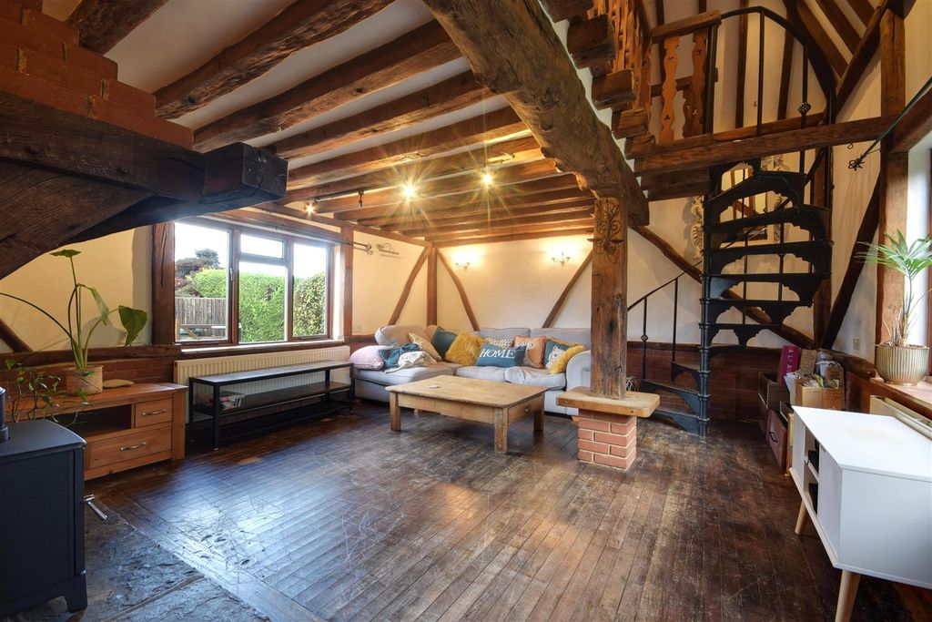 Property photo 3 of 31