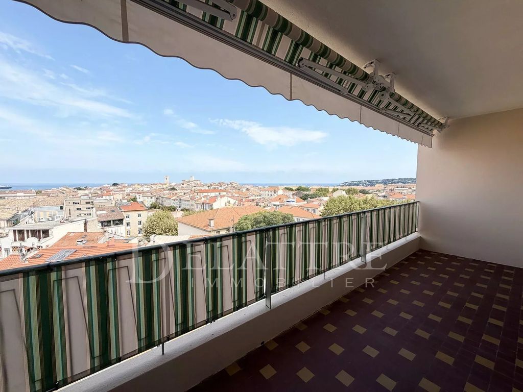Property photo 1 of 6 Spectacular View Over The Rooftops Of Old Antibes