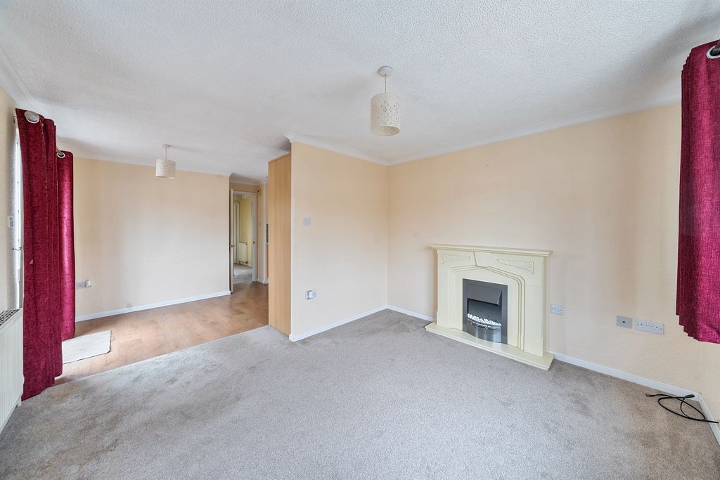 Property photo 3 of 14