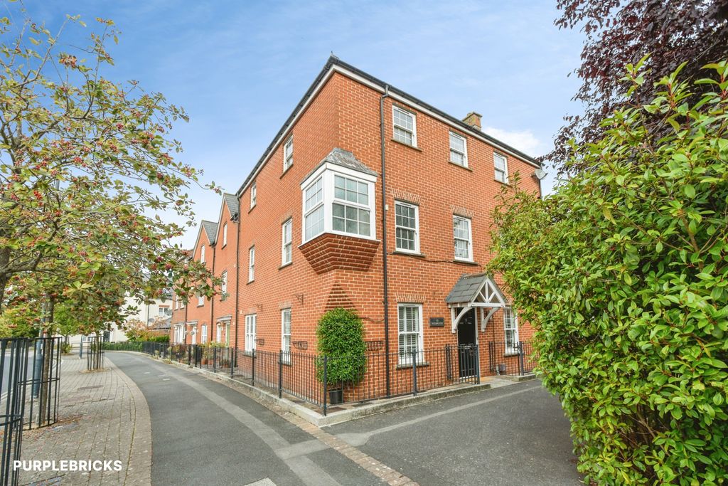 Property photo 1 of 35