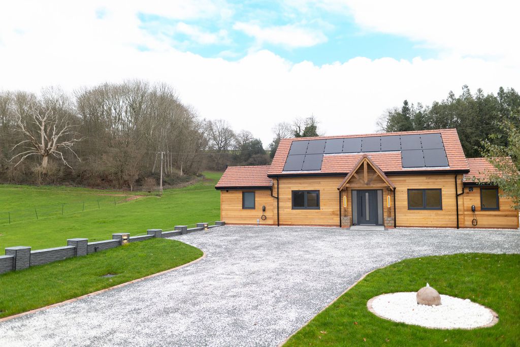 Property photo 1 of 23