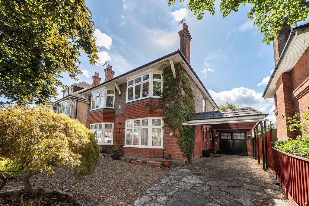 Property photo 1 of 23