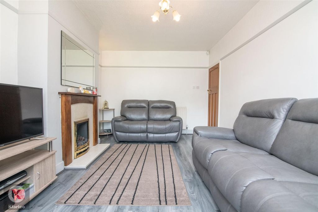 Property photo 2 of 21 Bartonlodgerd-30.Jpg