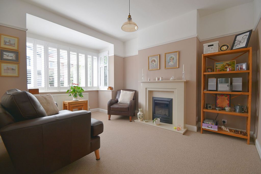 Property photo 3 of 24