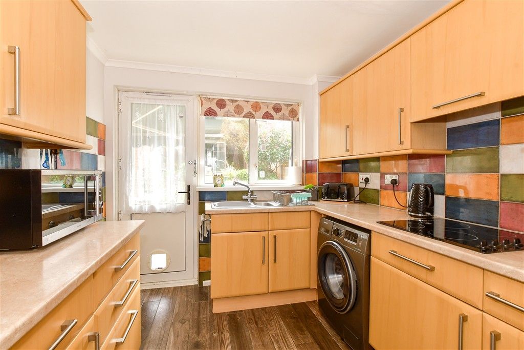 Property photo 1 of 8 Kitchen