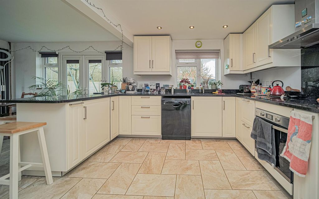 Property photo 3 of 20 P1058721-2.Jpg