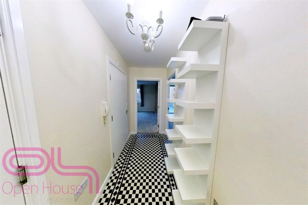 Property photo 3 of 6 Blenheim - Hallway.Jpg