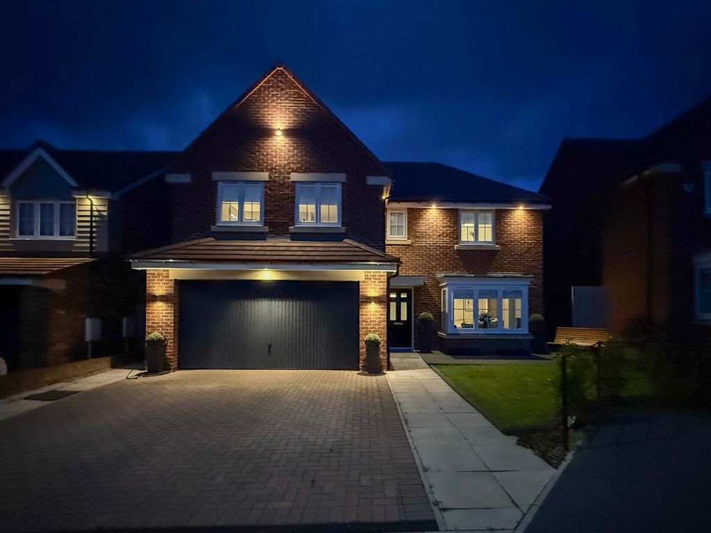 Property photo 1 of 15 External