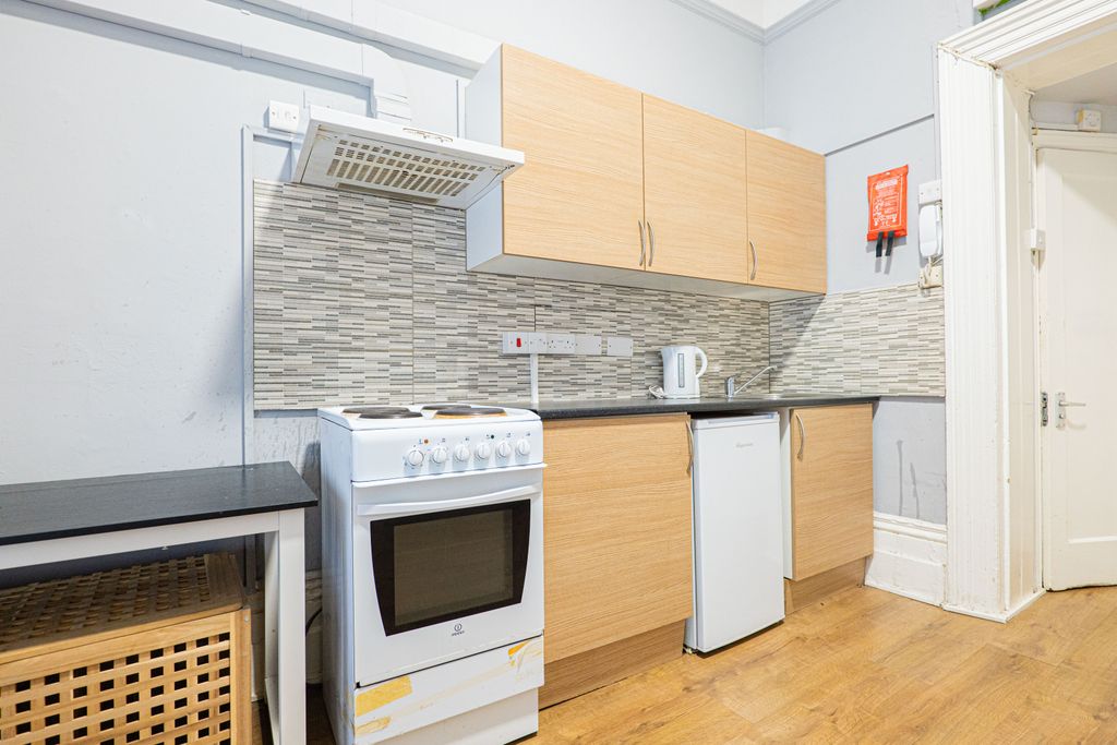 Property photo 3 of 5 Gallery