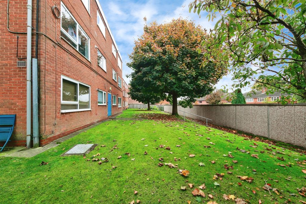Property photo 3 of 13