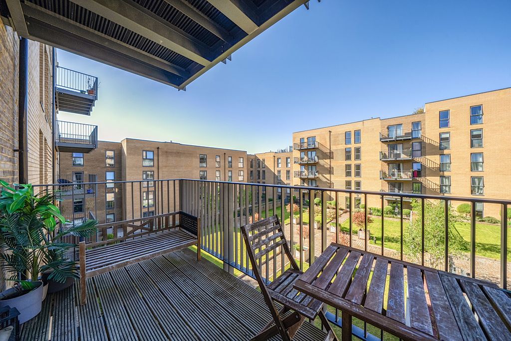 Property photo 3 of 17 Balcony