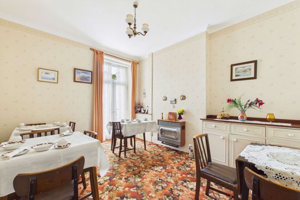 Property photo 3 of 19 Formal Dining Room