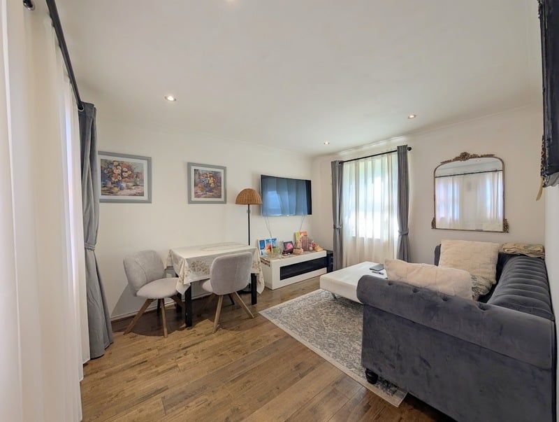 Property photo 3 of 8