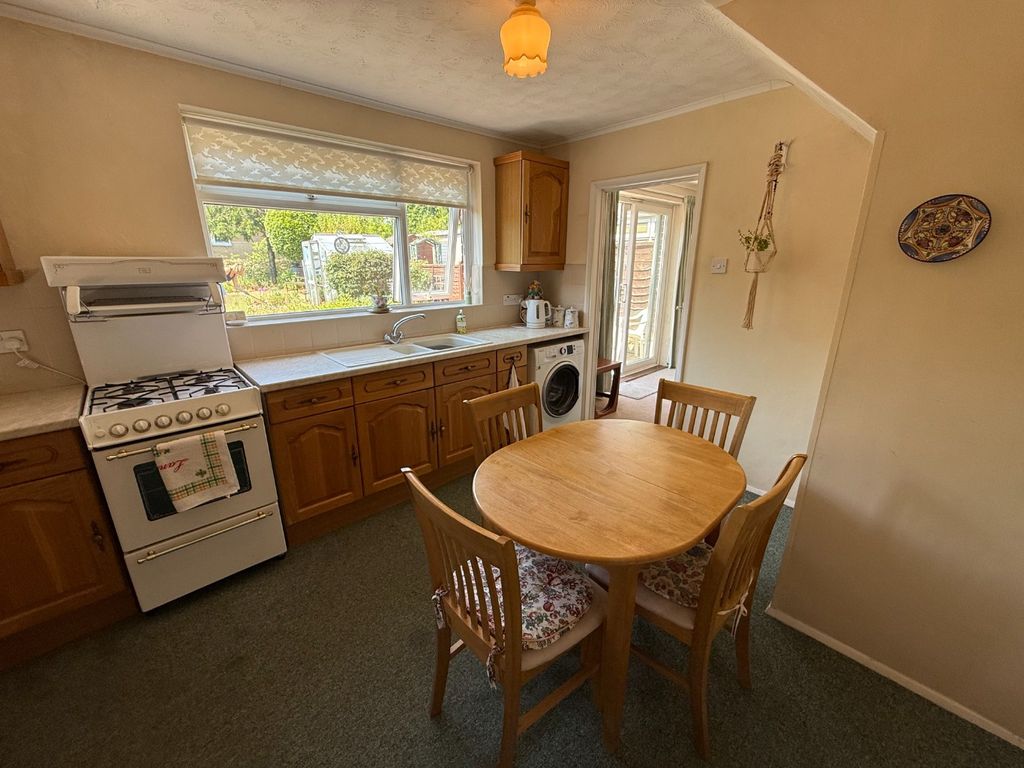 Property photo 3 of 16 5213612