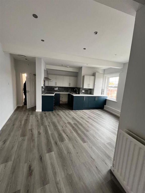 Property photo 3 of 8 8.Jpg