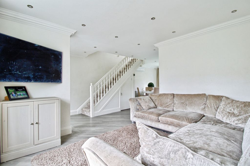 Property photo 3 of 21 22
