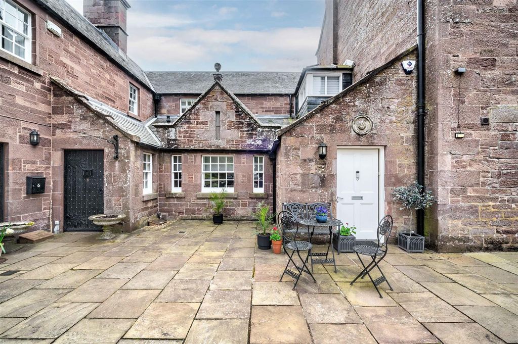 Property photo 2 of 36 5 Arthurstone House New-12 - Copy.Jpg