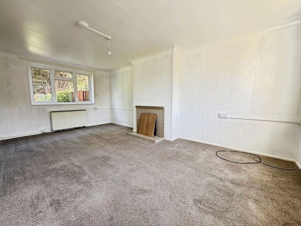 Property photo 3 of 15 Lounge/Diner
