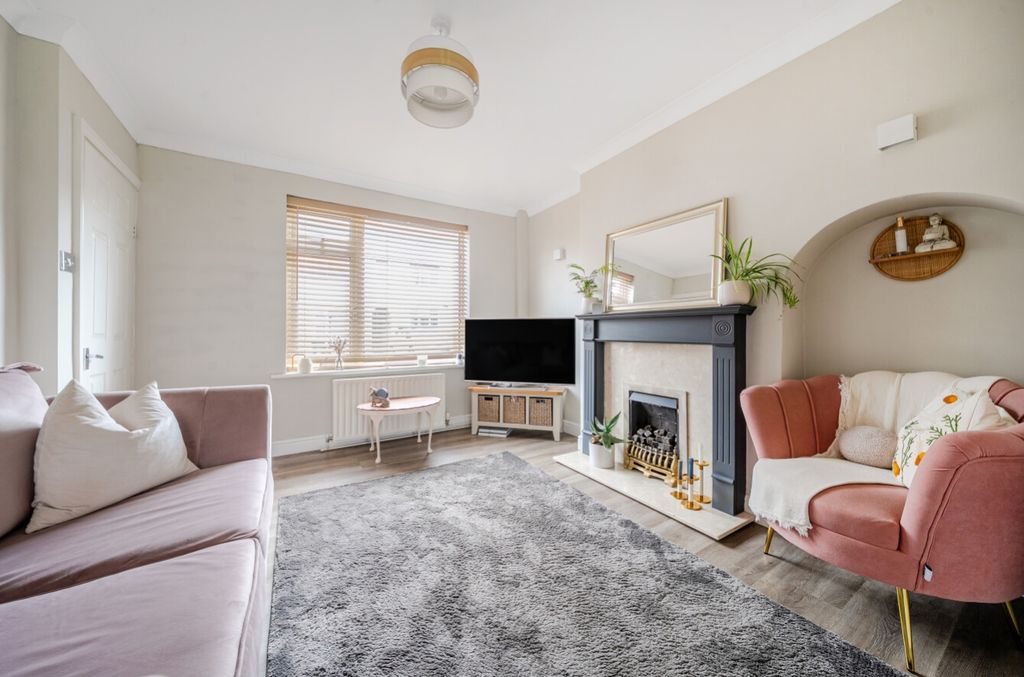 Property photo 2 of 10 1339643-4-68A5901F934B5