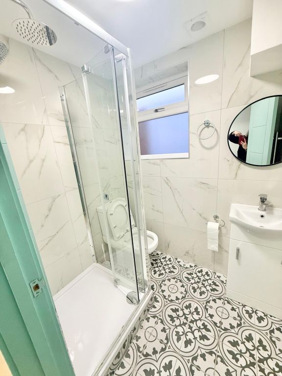 Additional image 13 of 6 bed shared accommodation to rentFrindsbury Road, Rochester Strood ME2