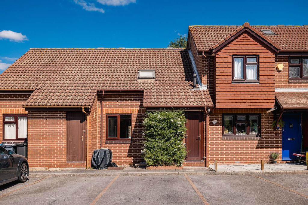 Property photo 1 of 11