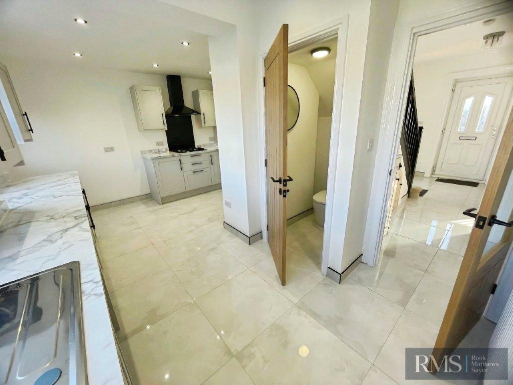 Property photo 3 of 15 Photo 13